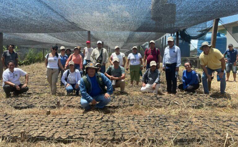 Membros da comitiva boliviana conheceram iniciativas que são modelos para o fortalecimento de cadeias produtivas e conservação das florestas no Acre. Foto: Ascom/IMC